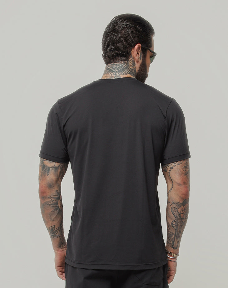 CAMISETA MASCULINA POLIAMIDA MARK PRETA - Loja Oficial Under Labz