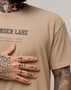 CAMISETA MASCULINA CAOS COLLEGE - Loja Oficial Under Labz